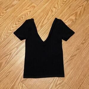 Essential black top